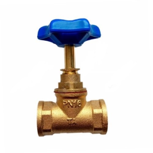 Клапан запорный латунный с внутренней резьбой 1,6 МПа 15б3р БАЗ 15х55 мм в Кемерово